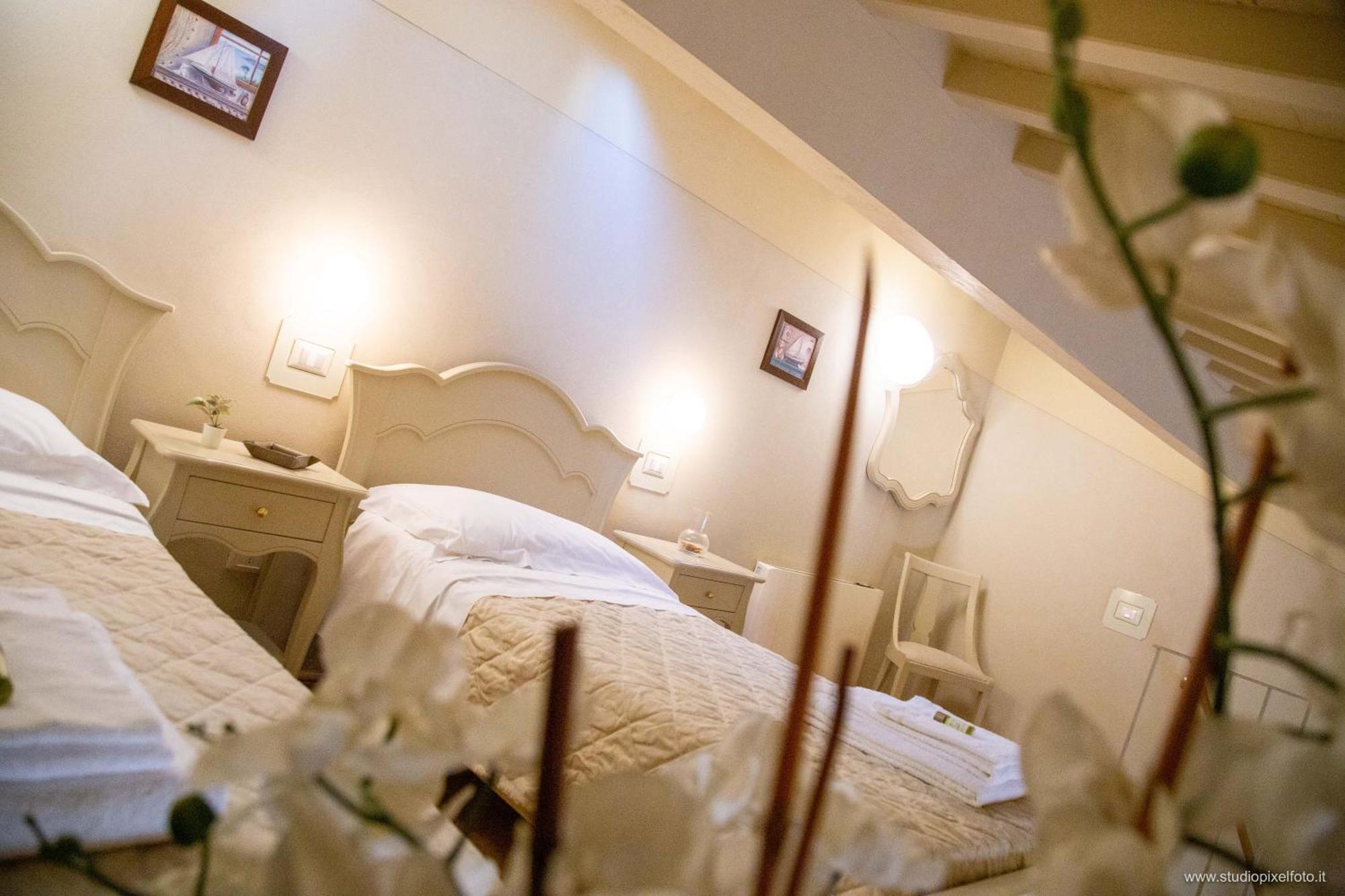 Residenza D'Epoca Relais I Miracoli Hotel Pisa Bagian luar foto