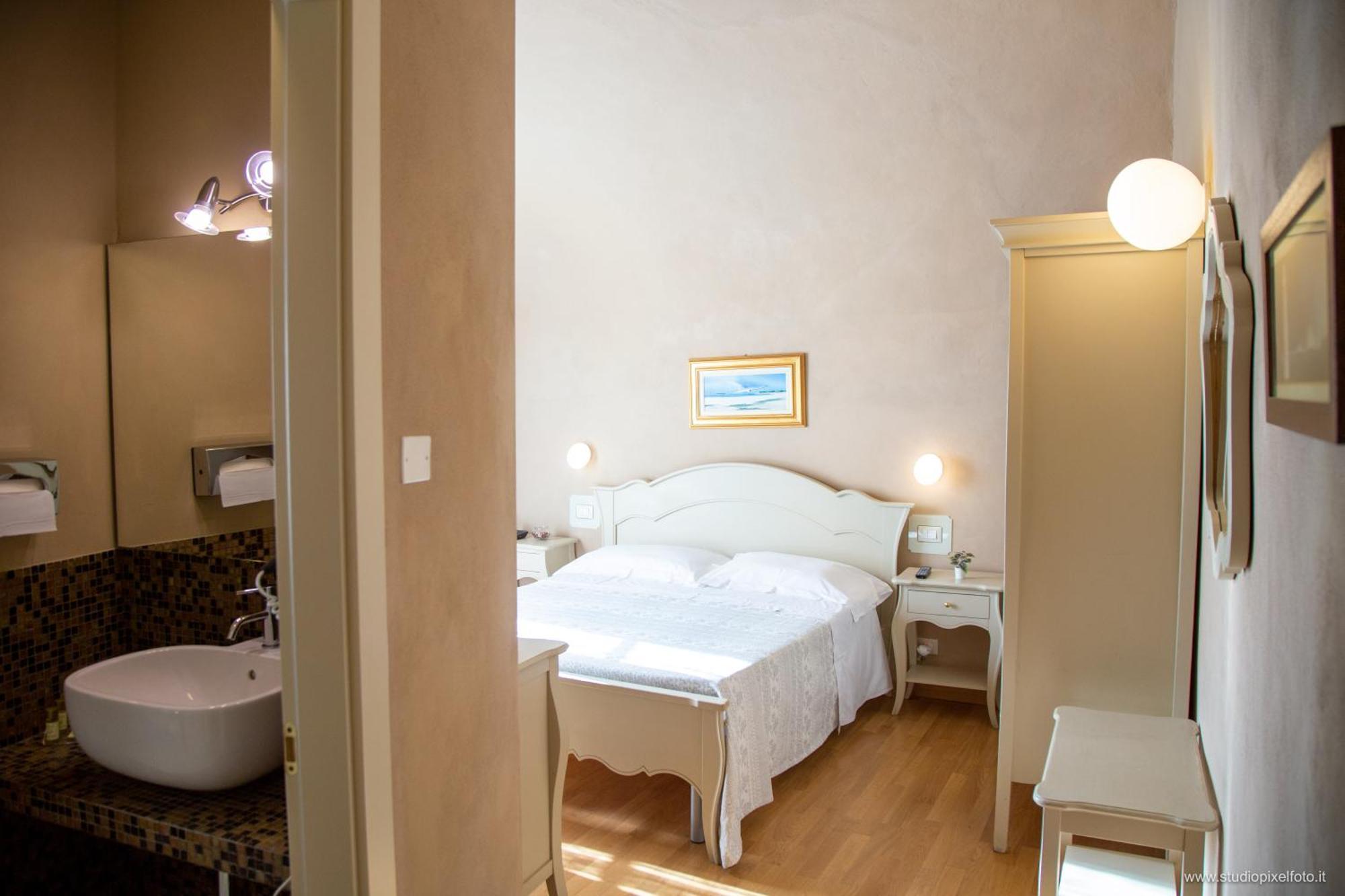 Residenza D'Epoca Relais I Miracoli Hotel Pisa Bagian luar foto